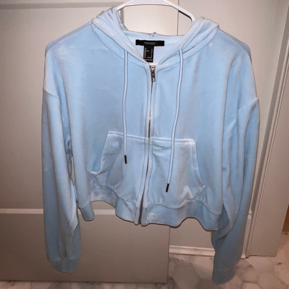 Forever 21, baby blue velvet cropped zip up jacket, large
